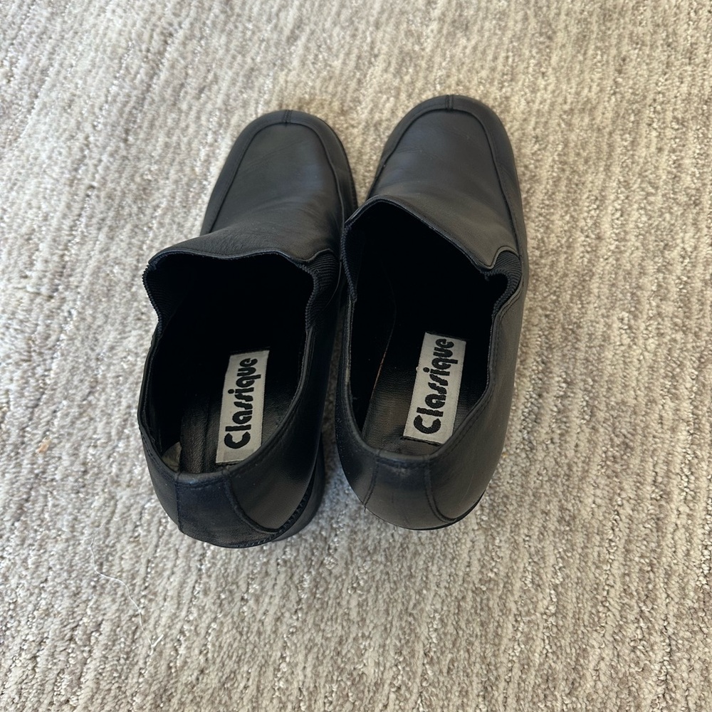 Black Boot - Picture 3 of 4
